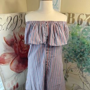NWT•Doe and Rae Off the shoulder shift dress